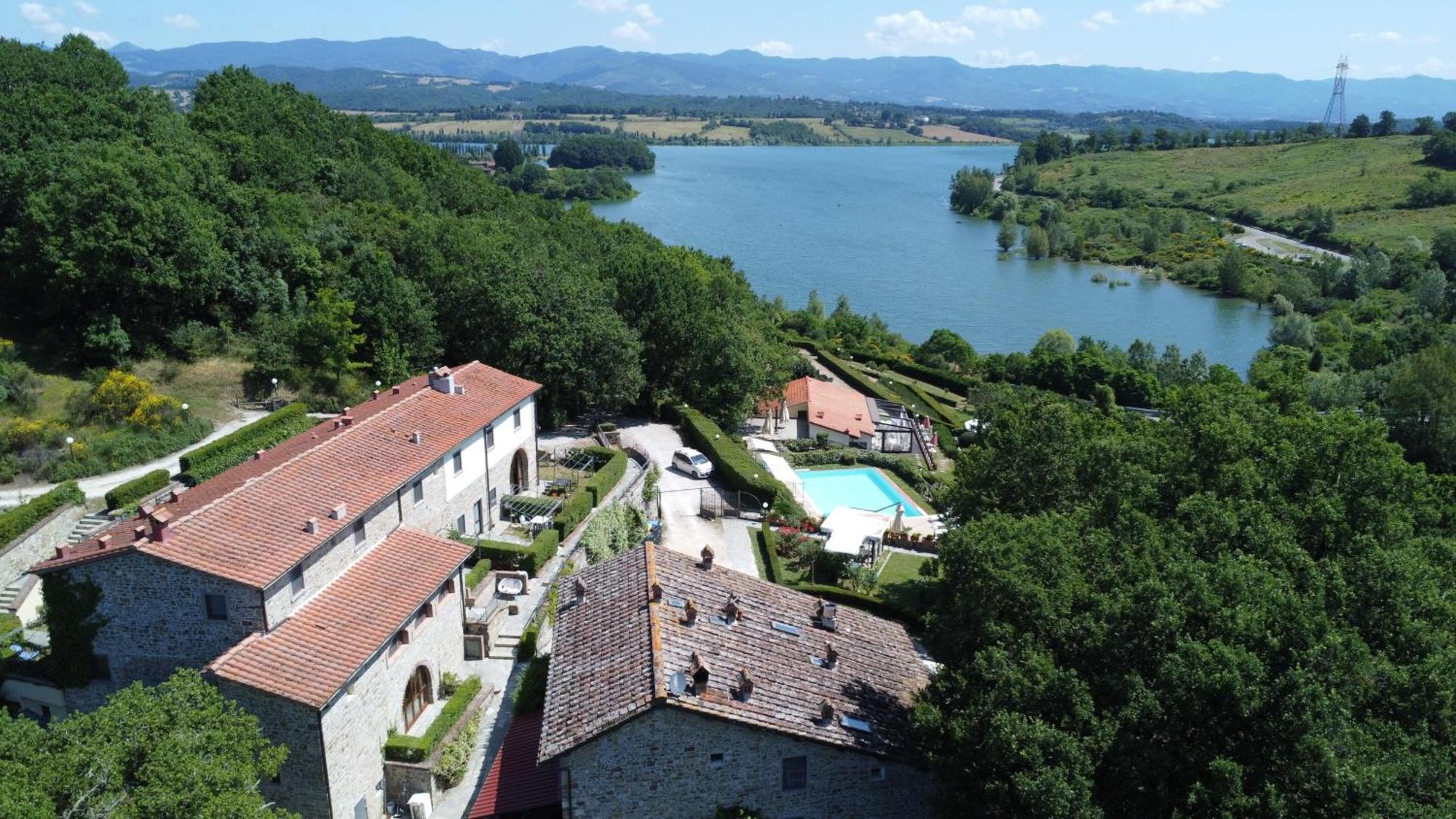 Casa Vacanze Borgo La Fratta باربيرينو دي موجيلو المظهر الخارجي الصورة