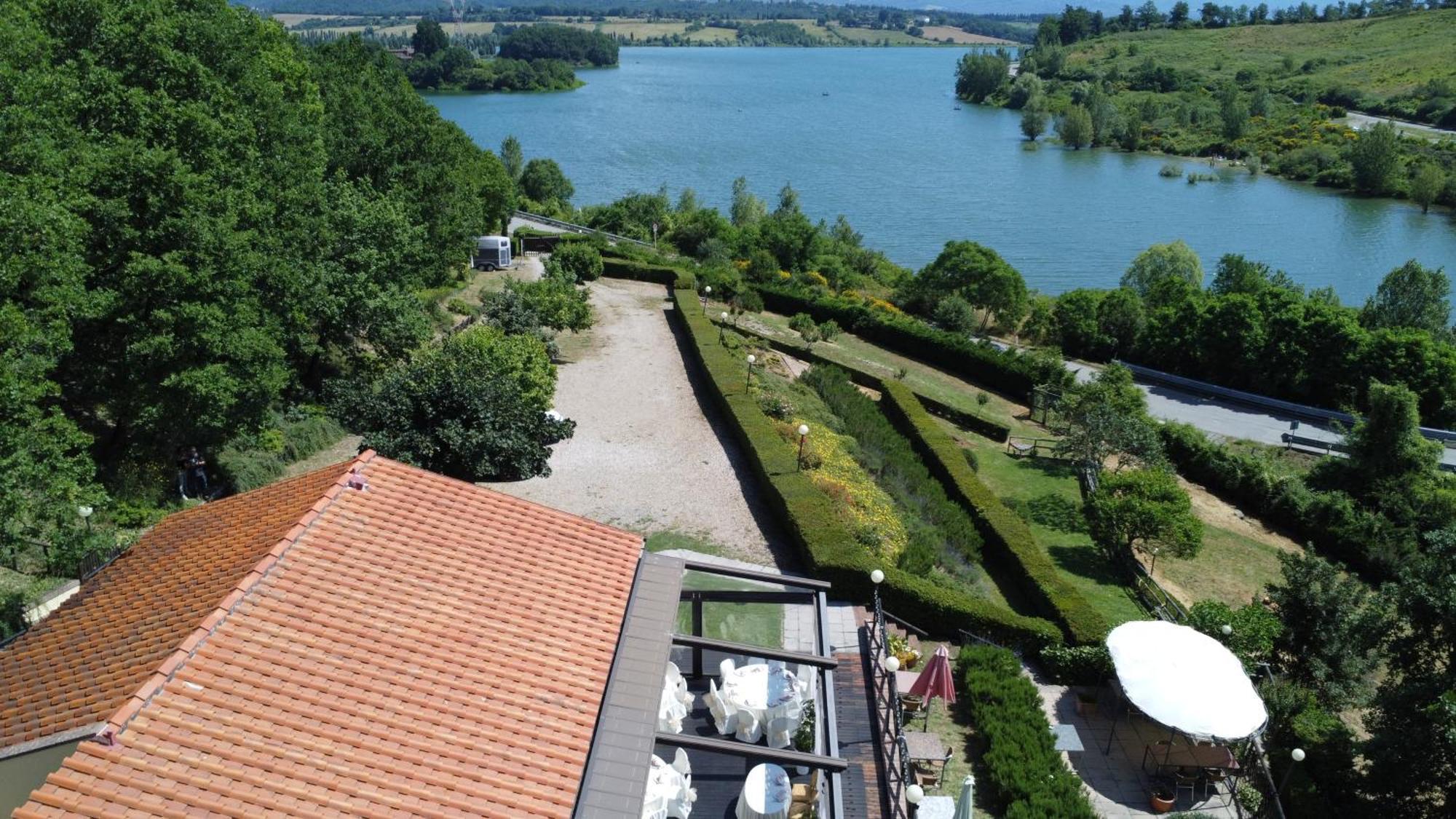 Casa Vacanze Borgo La Fratta باربيرينو دي موجيلو المظهر الخارجي الصورة